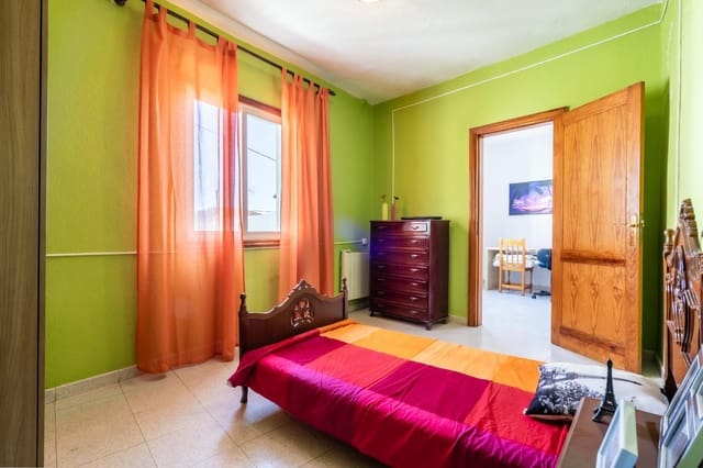 5 slaapkamer Rijtjeshuis te koop in Vilaflor met garage - € 270.000 (Ref: 8893108)