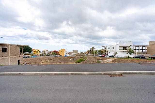 Terrain à Bâtir à vendre à San Isidro de Abona, Granadilla de Abona - 85 000 € (Ref: 8900388)