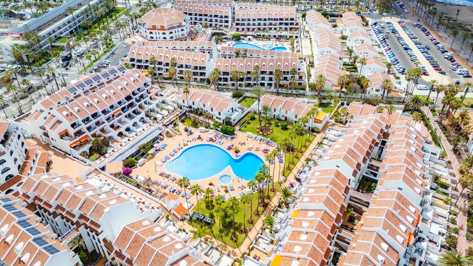 2 soveværelse Lejlighed til salg i Playa de las Americas med swimmingpool - € 545.000 (Ref: 8905468)