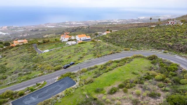 Undeveloped Land for sale in La Quinta - Taucho, Adeje - € 136,000 (Ref: 8952696)