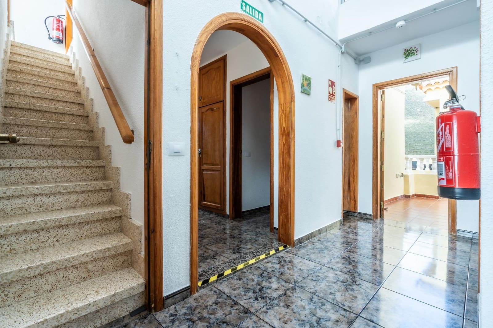 10 soveværelse Hotel til salg i Arona - € 899.000 (Ref: 8961680)