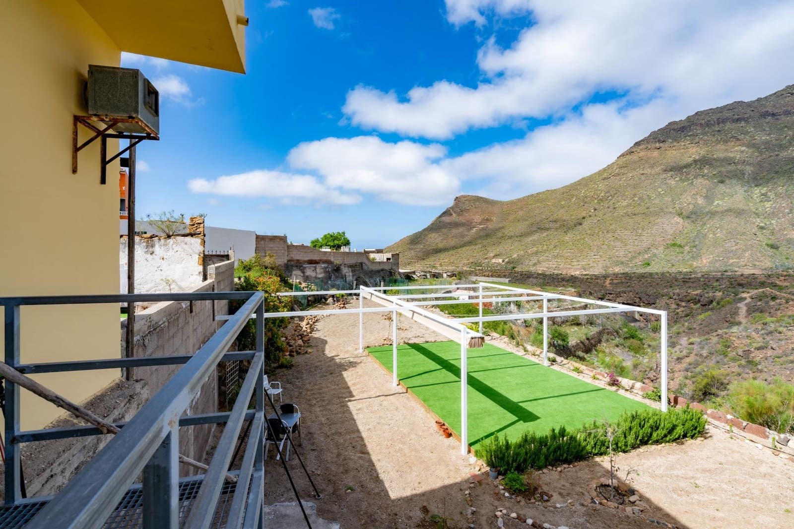 10 soveværelse Hotel til salg i Arona - € 899.000 (Ref: 8961680)