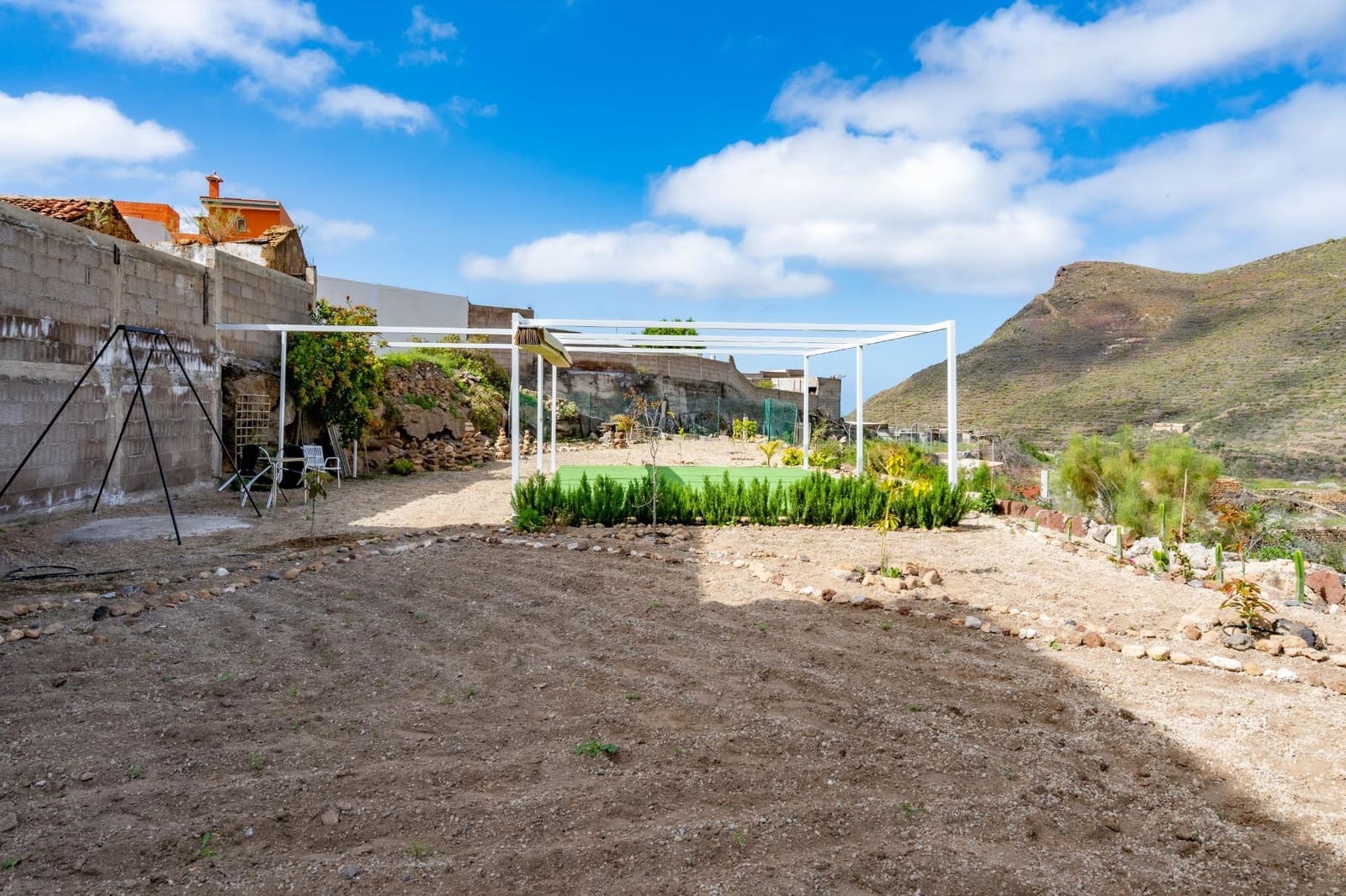 10 soveværelse Hotel til salg i Arona - € 899.000 (Ref: 8961680)