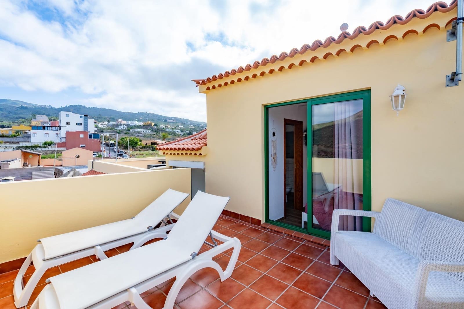 10 soveværelse Hotel til salg i Arona - € 899.000 (Ref: 8961680)