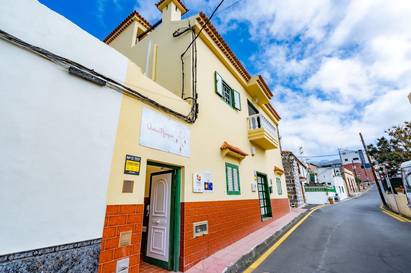 10 soveværelse Hotel til salg i Arona - € 899.000 (Ref: 8961680)