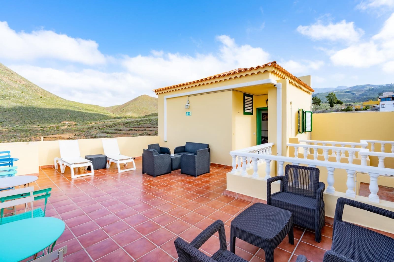 10 soveværelse Hotel til salg i Arona - € 899.000 (Ref: 8961680)