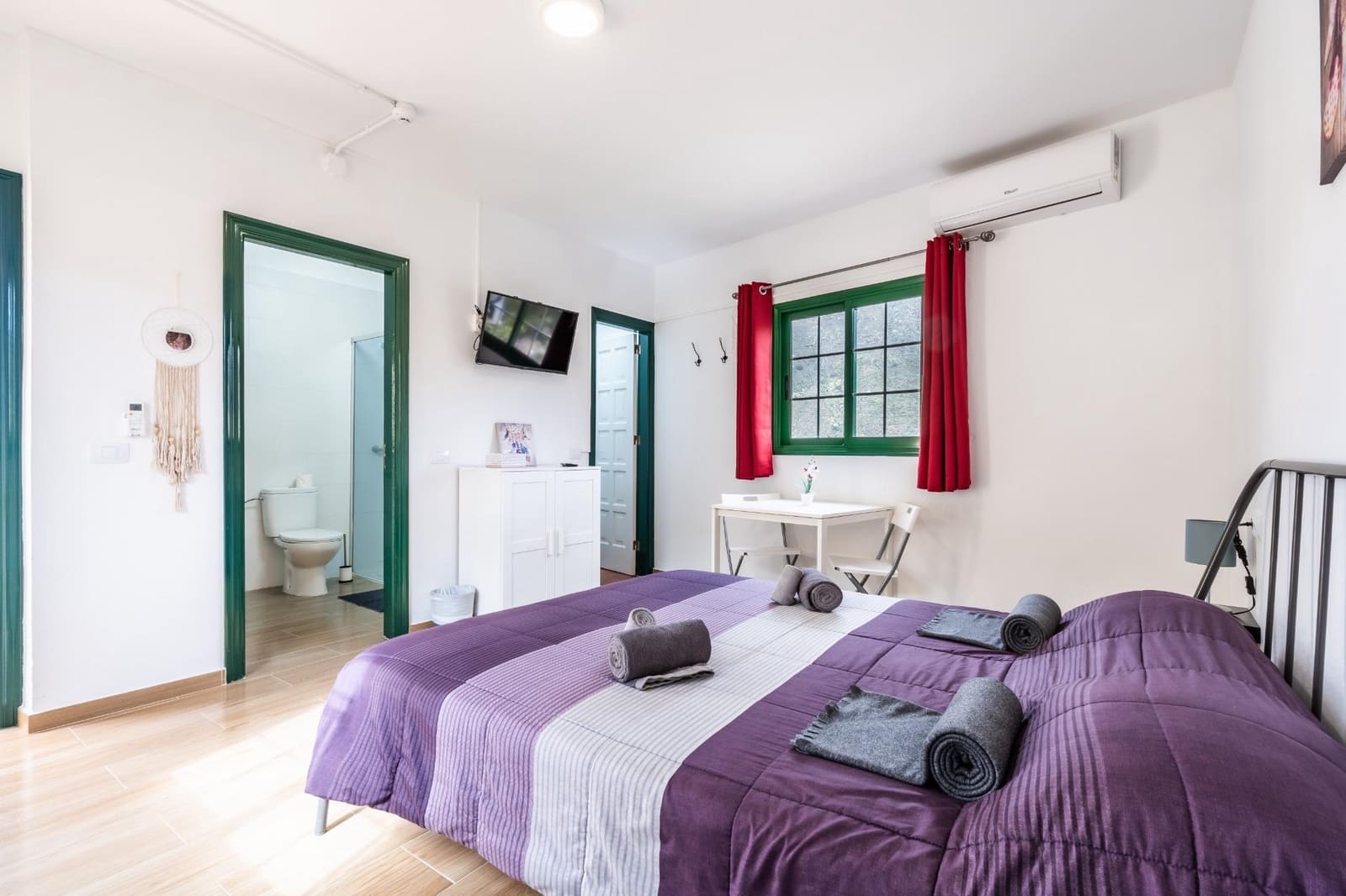 10 soveværelse Hotel til salg i Arona - € 899.000 (Ref: 8961680)