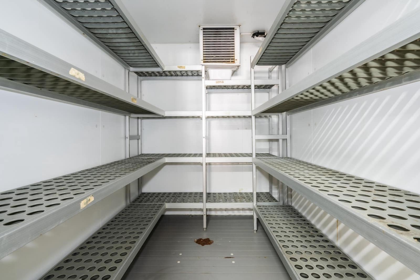 Comercial para arrendar em San Isidro de Abona - 1 400 € (Ref: 8982433)