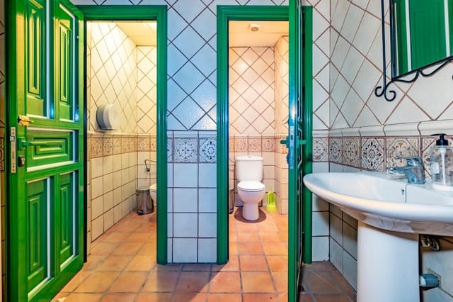 Comercial para arrendar em San Isidro de Abona, Granadilla de Abona - 1 400 € (Ref: 8982433)