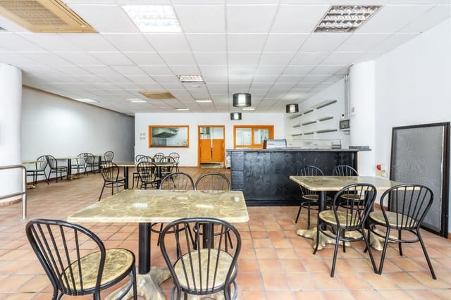 Commercieel te huur in San Isidro de Abona, Granadilla de Abona - € 1.400 (Ref: 8982433)