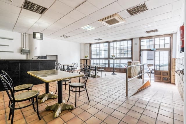 Commercieel te huur in San Isidro de Abona, Granadilla de Abona - € 1.400 (Ref: 8982433)