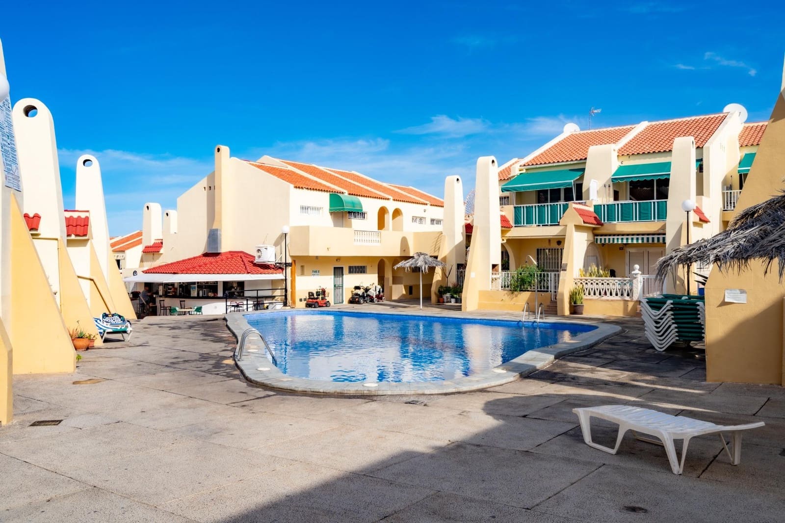 1 soveværelse Lejlighed til salg i Costa Adeje med swimmingpool - € 295.000 (Ref: 8982434)