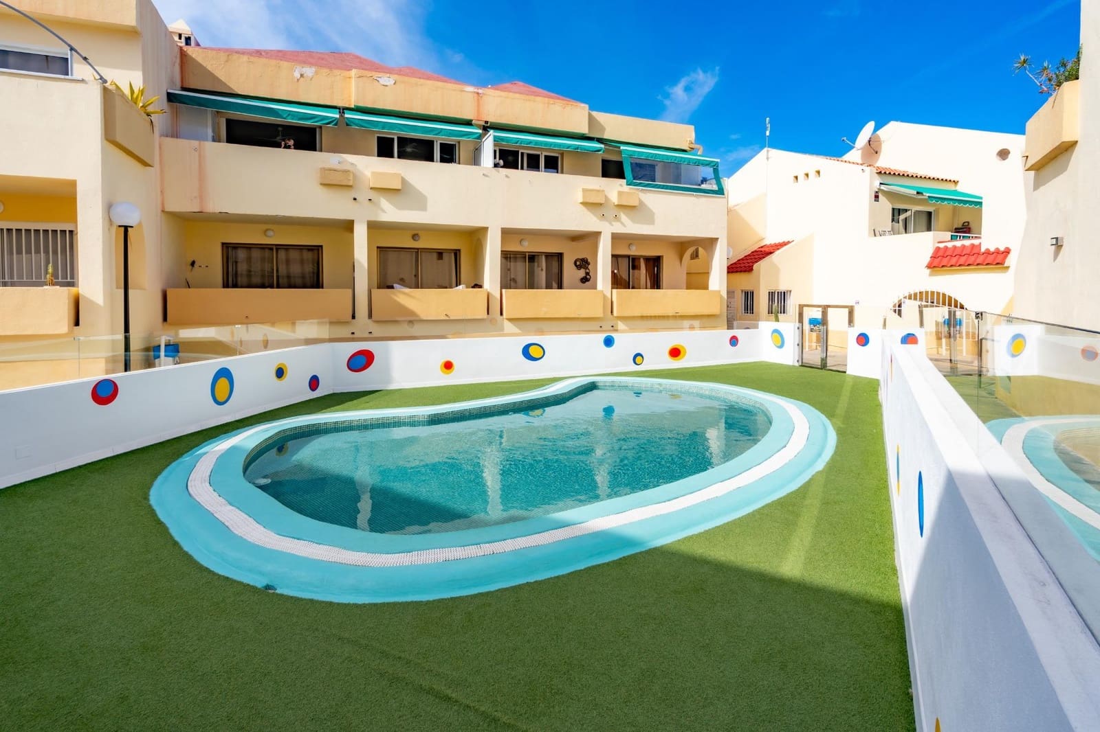 1 soveværelse Lejlighed til salg i Costa Adeje med swimmingpool - € 295.000 (Ref: 8982434)