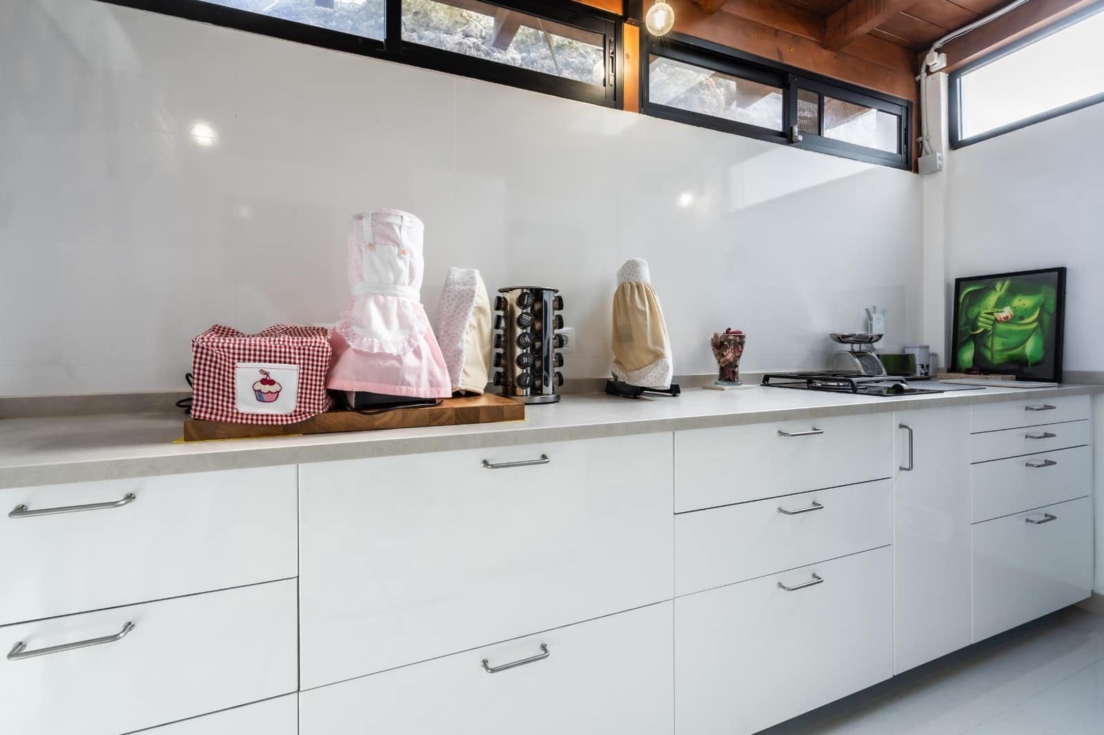 2 soveværelse Rækkehus til salg i Radazul med garage - € 369.000 (Ref: 9008077)