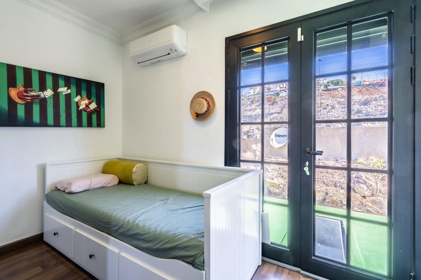 2 soveværelse Rækkehus til salg i Radazul med garage - € 369.000 (Ref: 9008077)