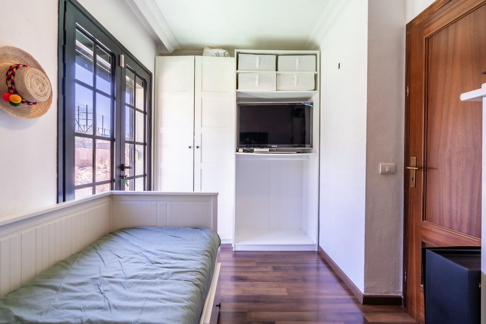 2 soveværelse Rækkehus til salg i Radazul med garage - € 369.000 (Ref: 9008077)