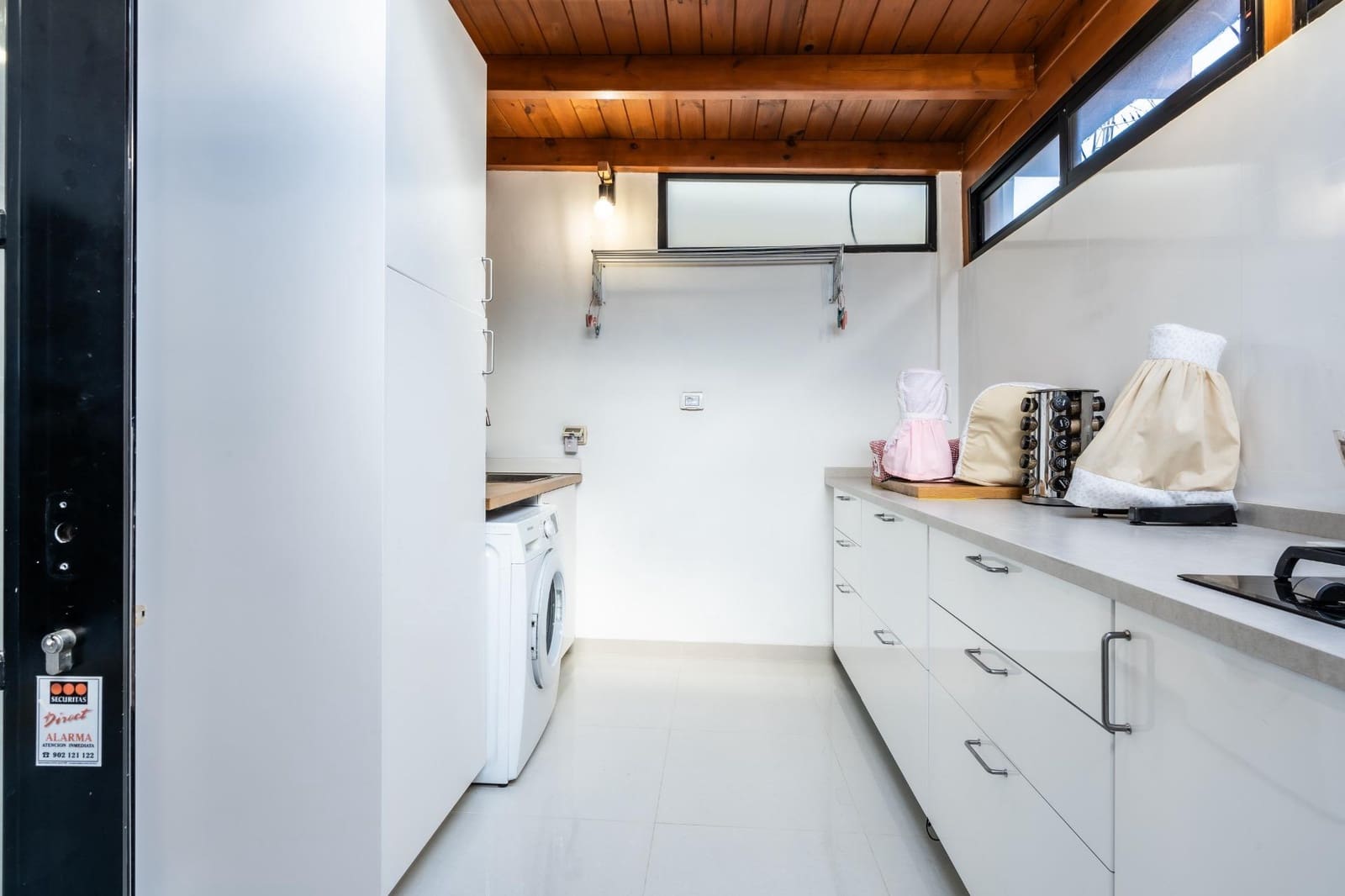 2 soveværelse Rækkehus til salg i Radazul med garage - € 369.000 (Ref: 9008077)