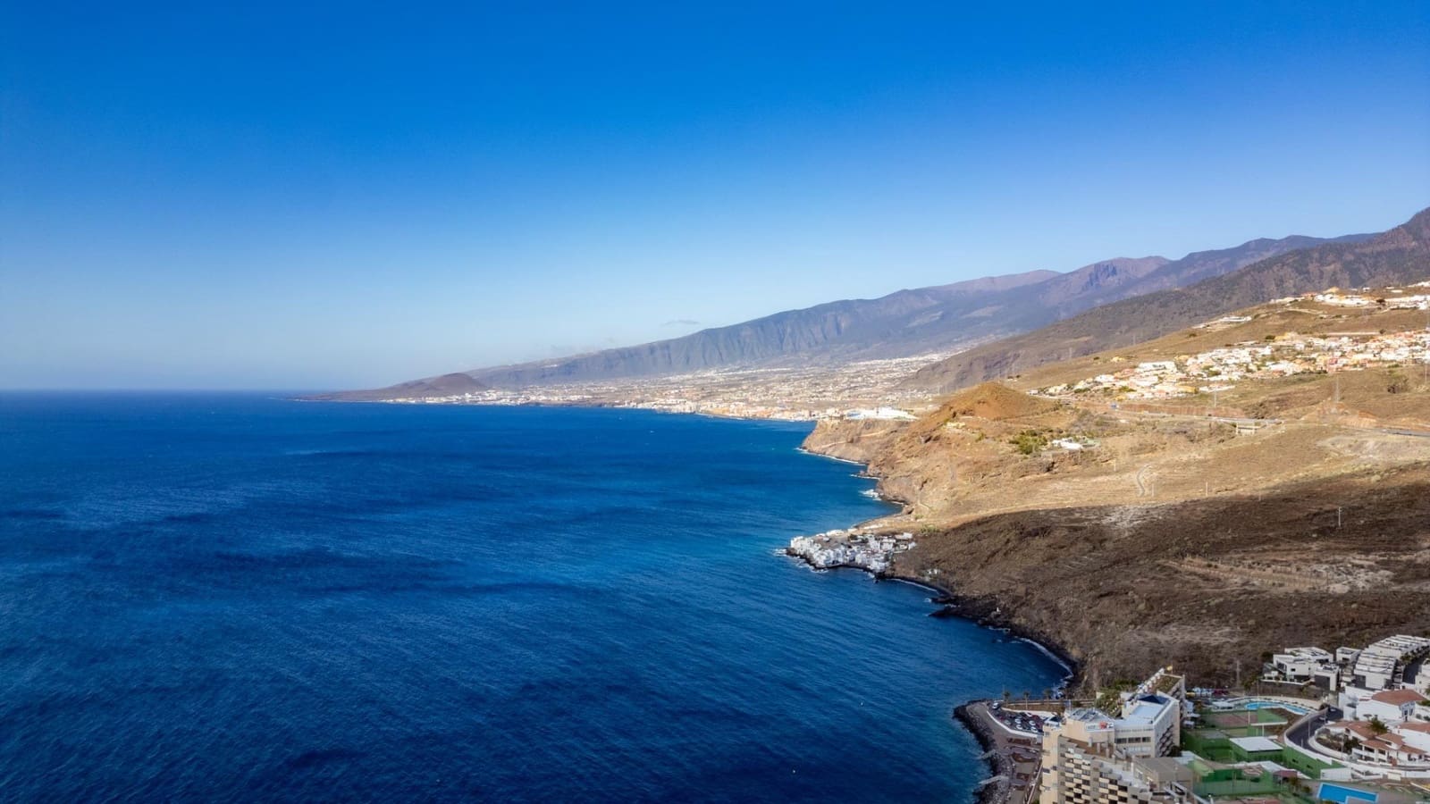 2 soveværelse Rækkehus til salg i Radazul med garage - € 369.000 (Ref: 9008077)