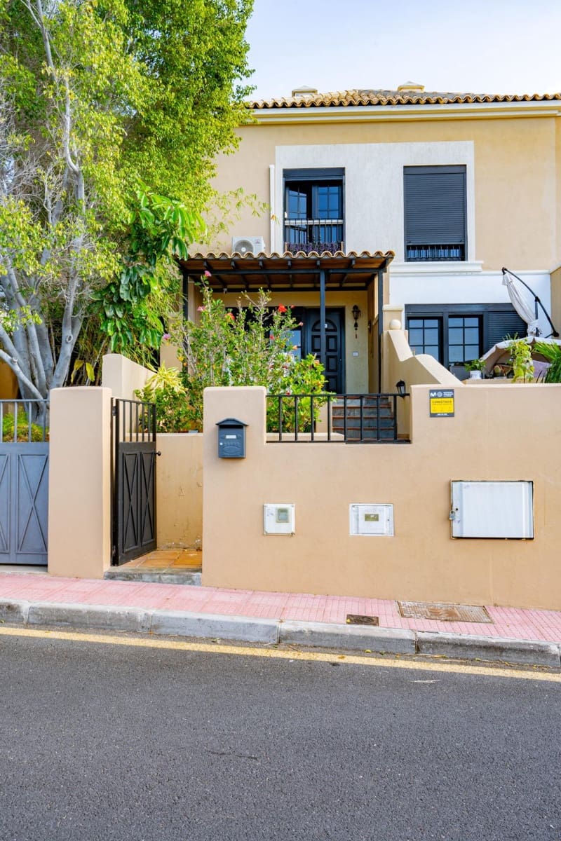 2 soverom Rekkehus til salgs i Radazul med garasje - € 369 000 (Ref: 9008077)