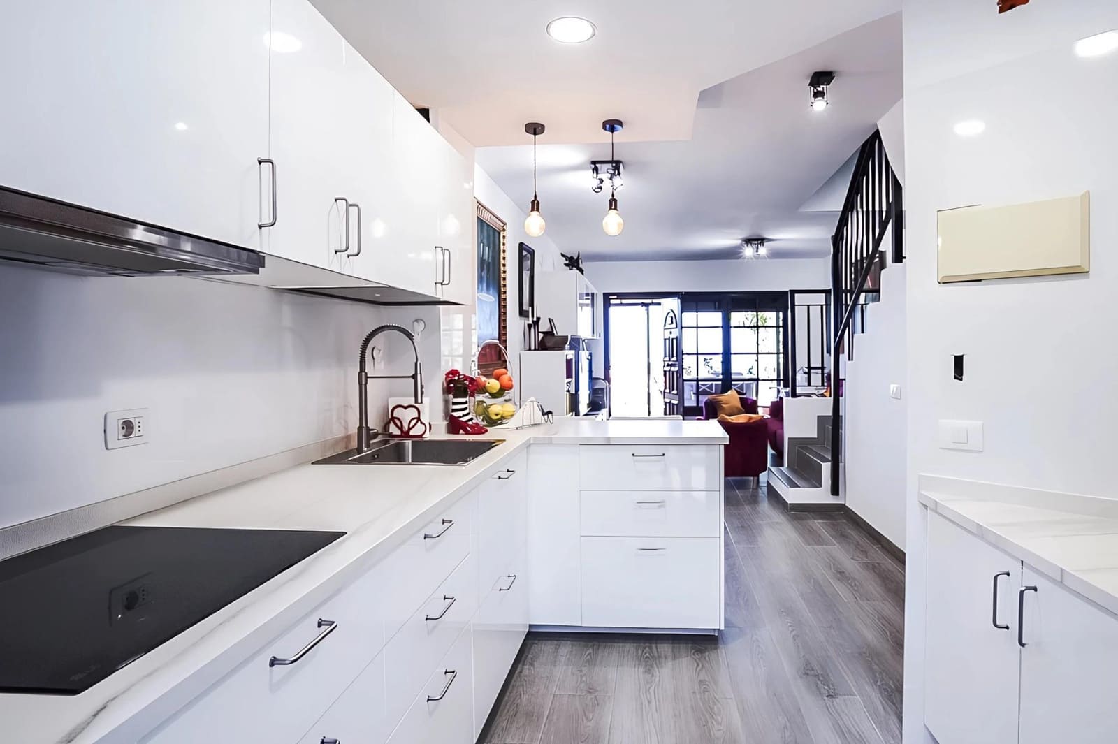 2 soverom Rekkehus til salgs i Radazul med garasje - € 369 000 (Ref: 9008077)