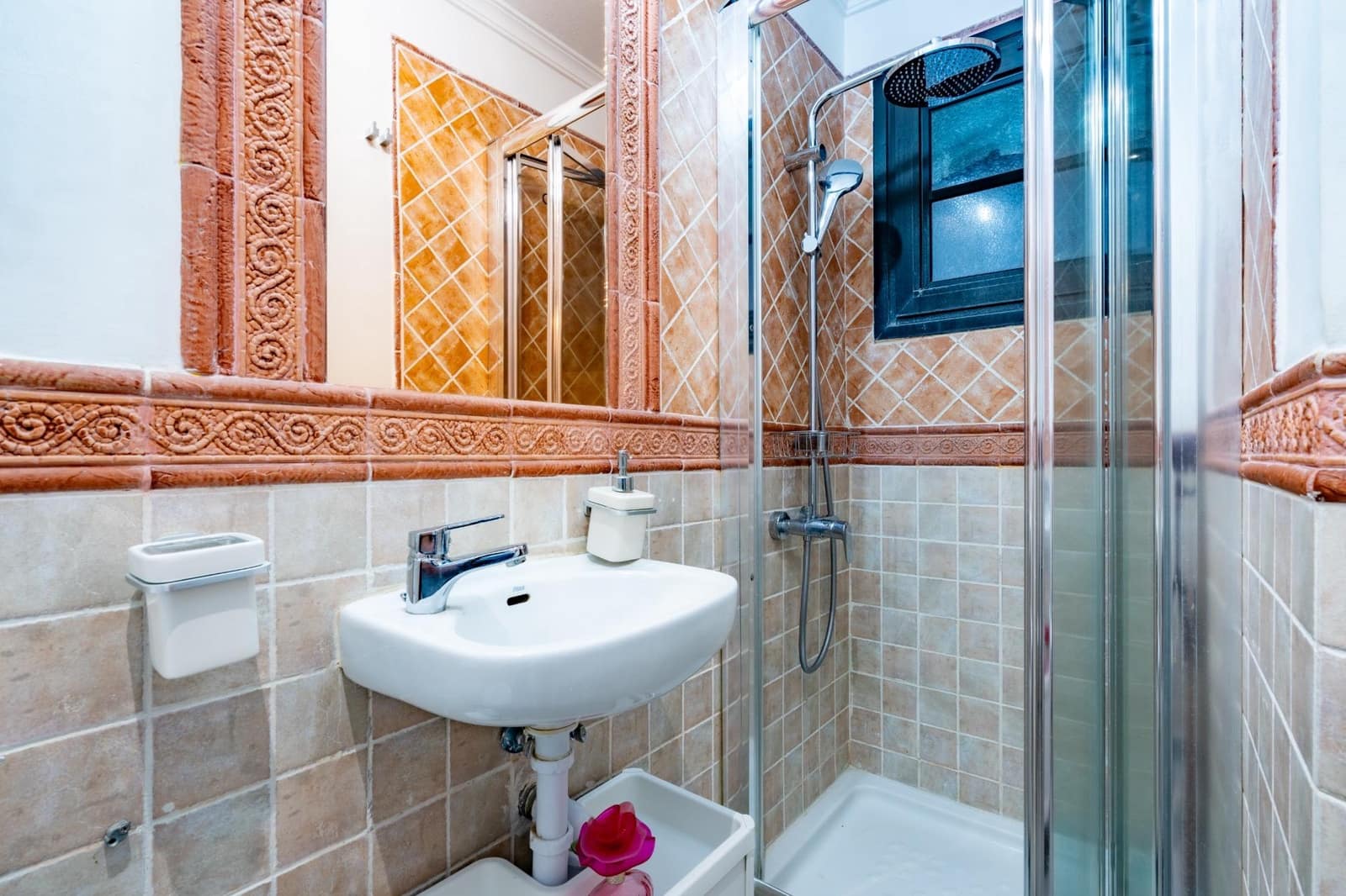 2 soverom Rekkehus til salgs i Radazul med garasje - € 369 000 (Ref: 9008077)