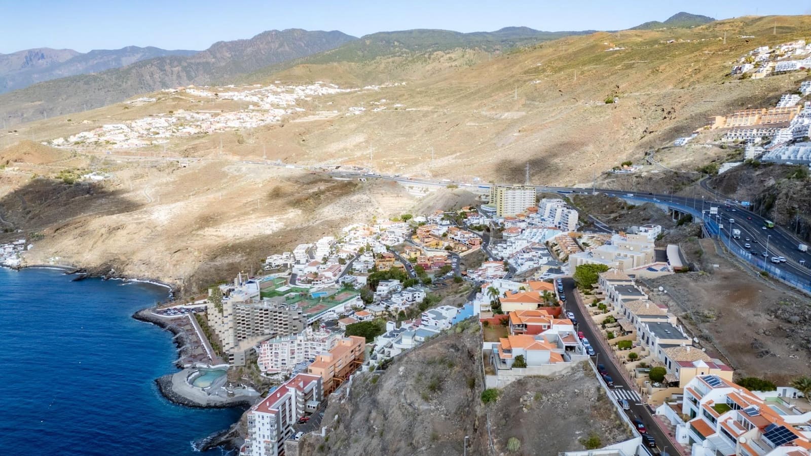 2 soverom Rekkehus til salgs i Radazul med garasje - € 369 000 (Ref: 9008077)