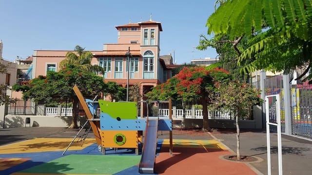 Finca/Herregård til salgs i Zona Centro, Santa Cruz de Tenerife - € 115 000 (Ref: 9029624)