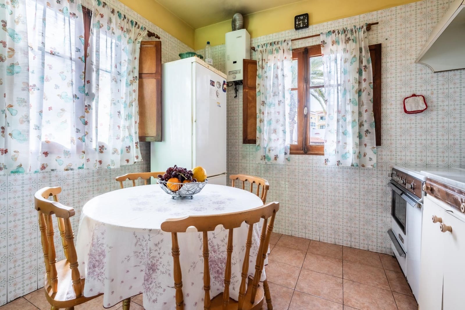 5 slaapkamer Halfvrijstaande villa te koop in Guia de Isora met garage - € 370.000 (Ref: 9059443)