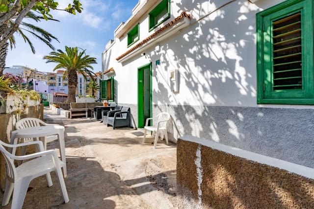 5 slaapkamer Halfvrijstaande villa te koop in Guía de Isora met garage - € 370.000 (Ref: 9059443)