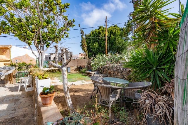 5 slaapkamer Halfvrijstaande villa te koop in Guía de Isora met garage - € 370.000 (Ref: 9059443)