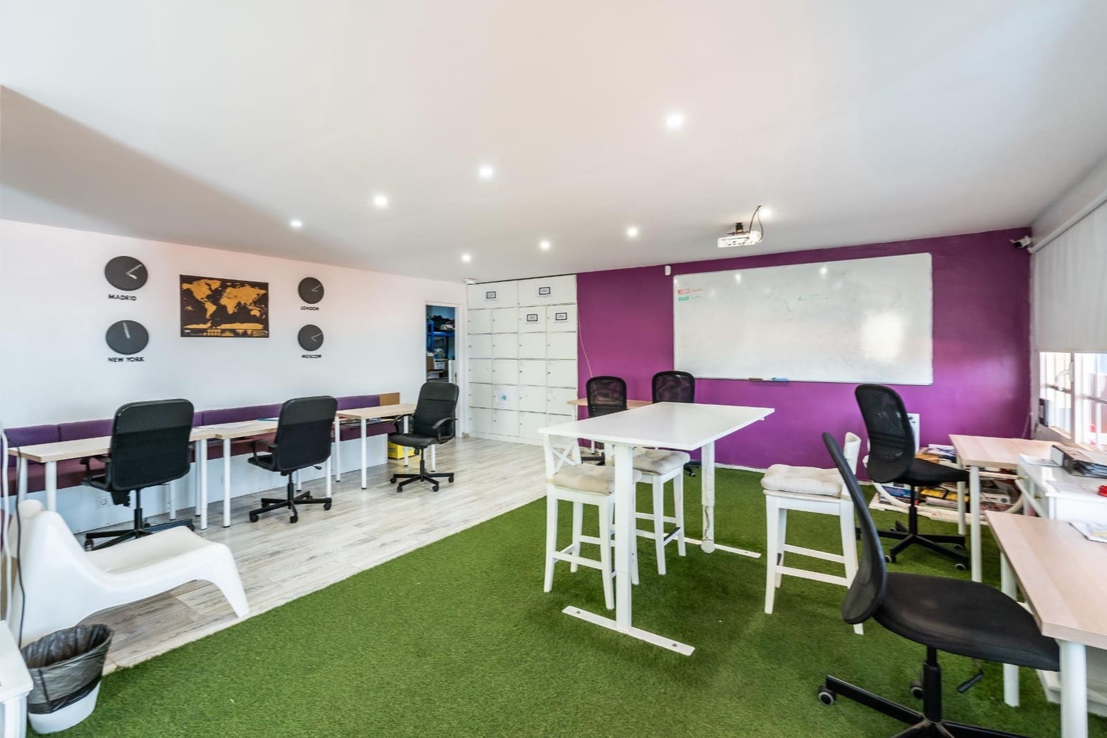 Erhverv til salg i Chayofa - € 1.285.000 (Ref: 9085348)