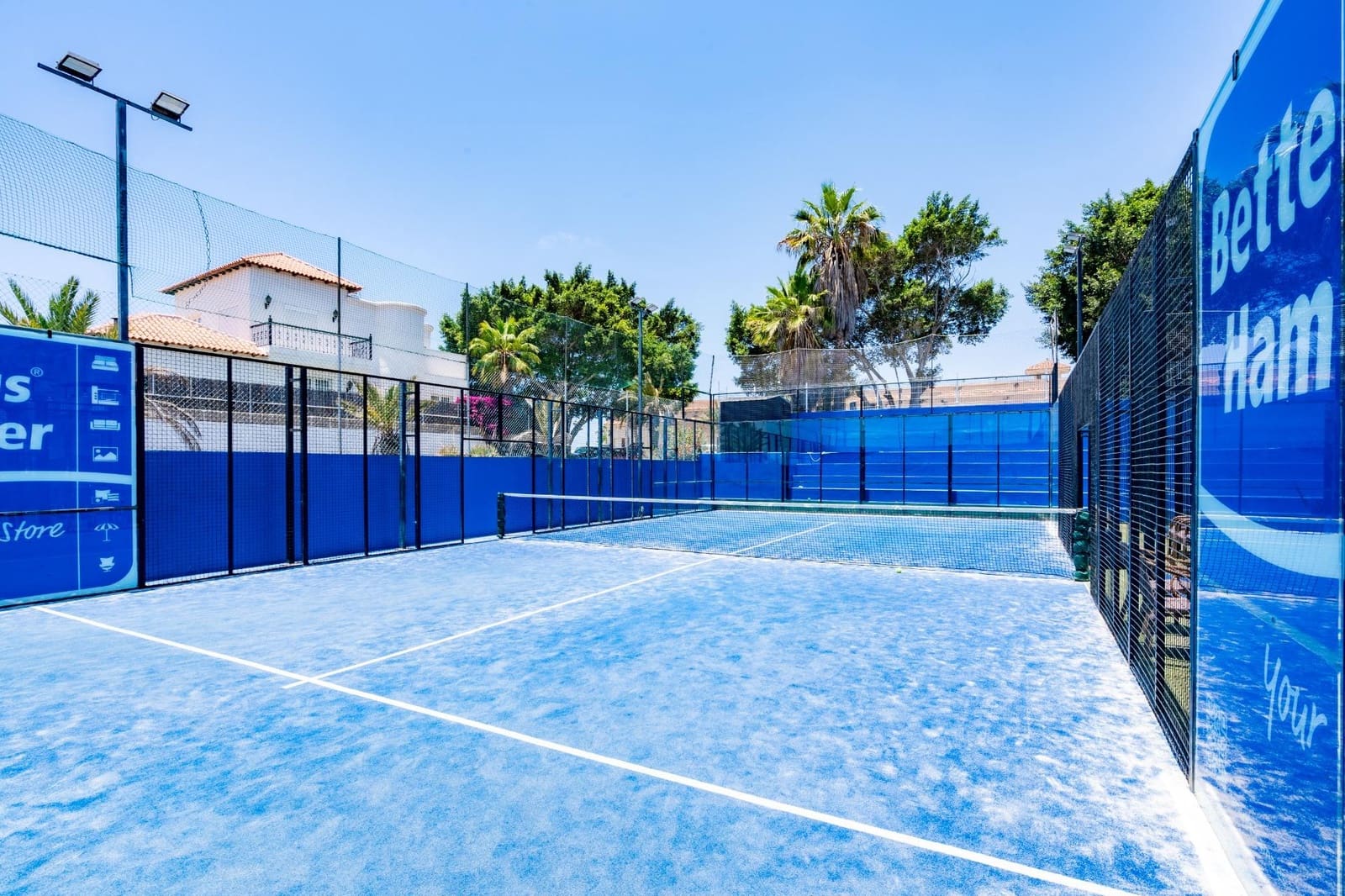 Erhverv til salg i Chayofa - € 1.285.000 (Ref: 9085348)