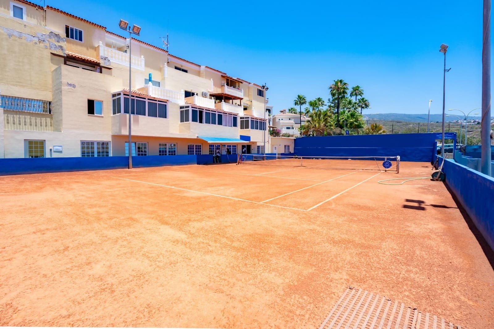 Erhverv til salg i Chayofa - € 1.285.000 (Ref: 9085348)