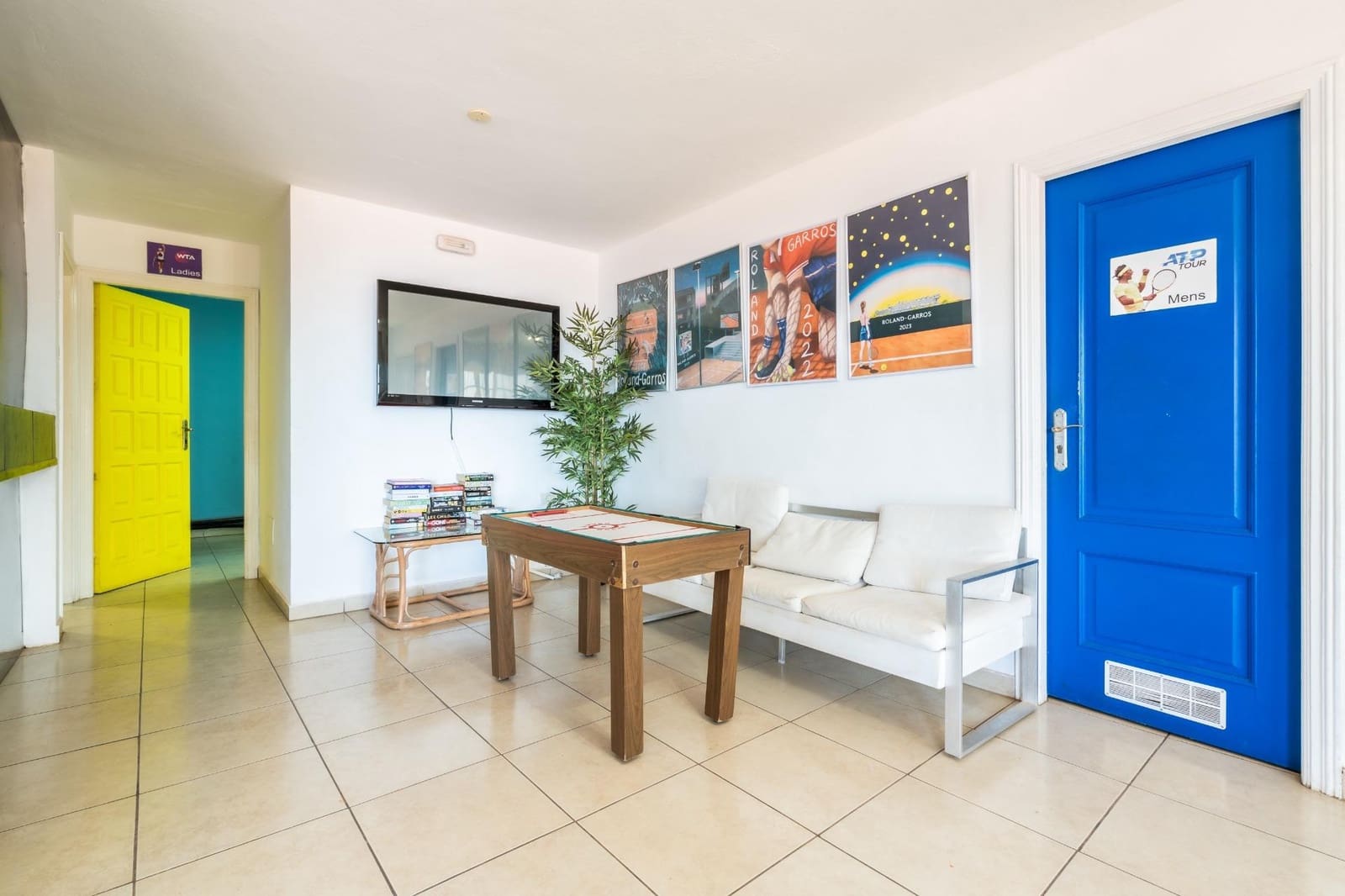 Erhverv til salg i Chayofa - € 1.285.000 (Ref: 9085348)