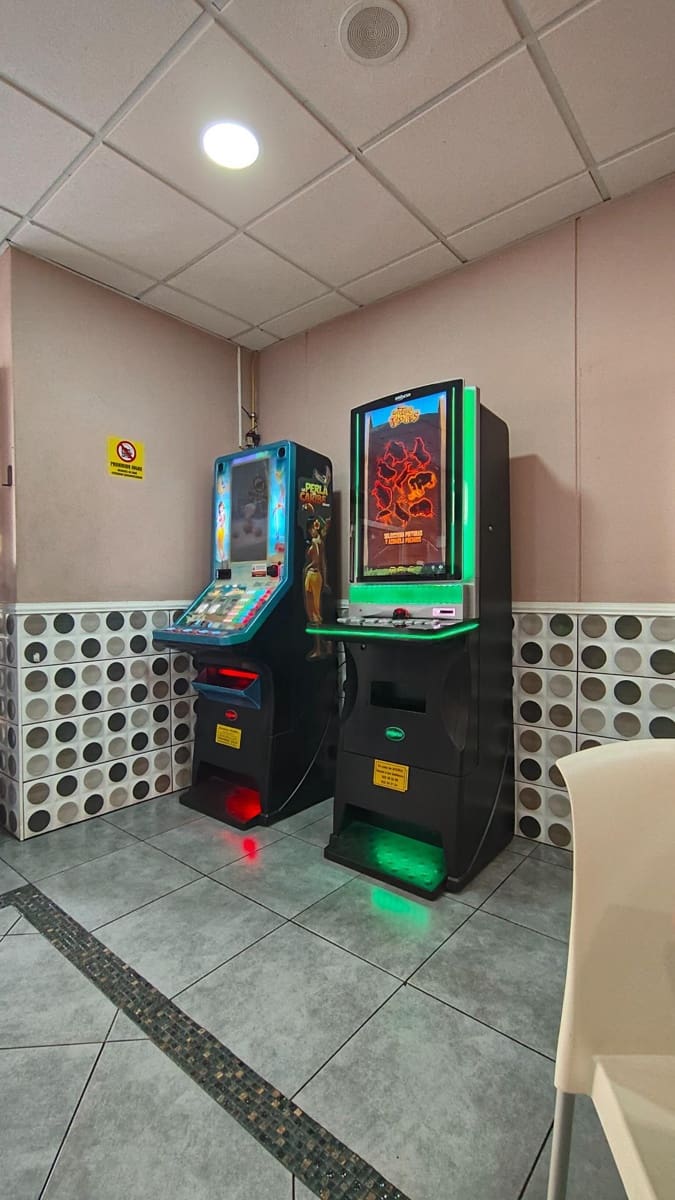 Business for rent in Granadilla de Abona - € 710 (Ref: 9099178)