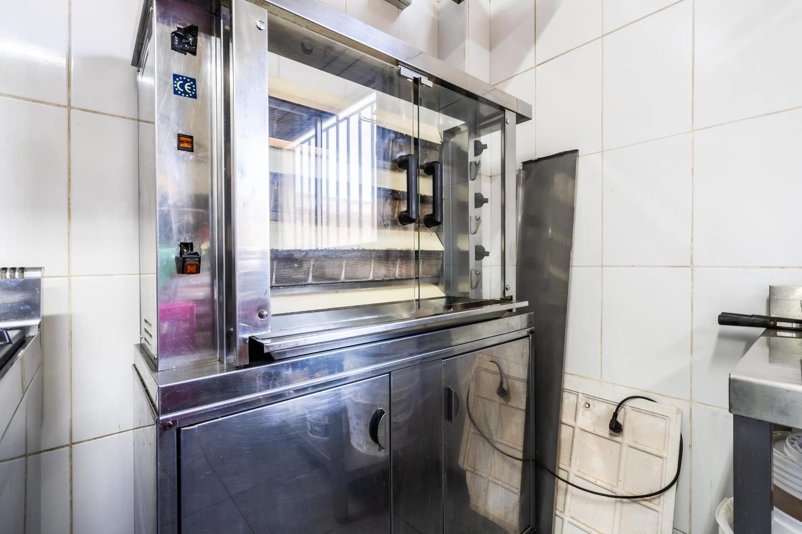 Business for rent in Granadilla de Abona - € 710 (Ref: 9099178)