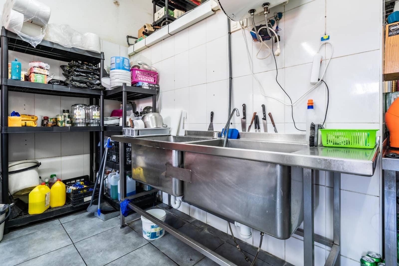 Business for rent in Granadilla de Abona - € 710 (Ref: 9099178)