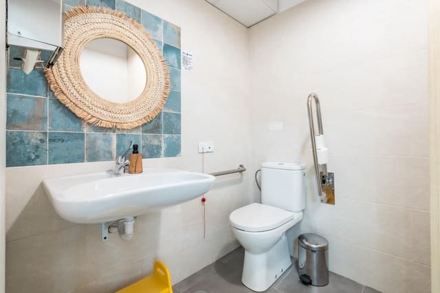 Virksomhed til leje i El Medano, Granadilla de Abona - € 856 (Ref: 9099179)