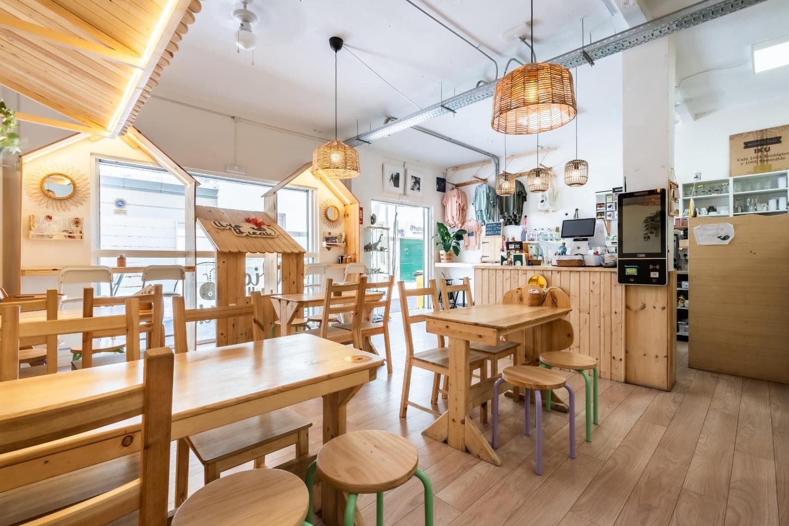 Yritys vuokrattavana paikassa El Medano - 856 € (Ref: 9099179)