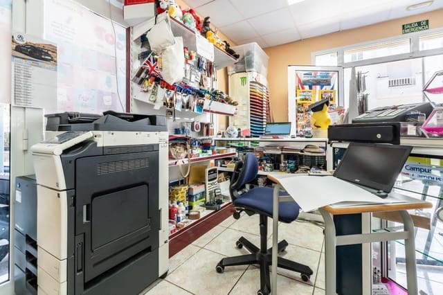 Business for rent in Cabo Blanco, Arona - € 700 (Ref: 9102959)