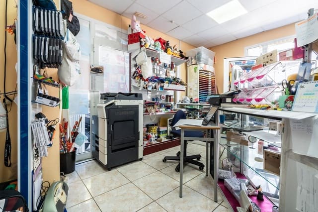 Business for rent in Cabo Blanco, Arona - € 700 (Ref: 9102959)