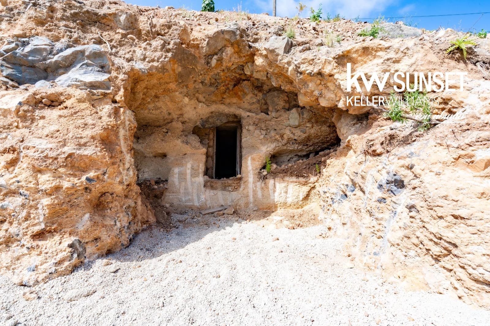 Grunde uden byggetilladelser til salg i Granadilla de Abona - € 105.000 (Ref: 9116164)