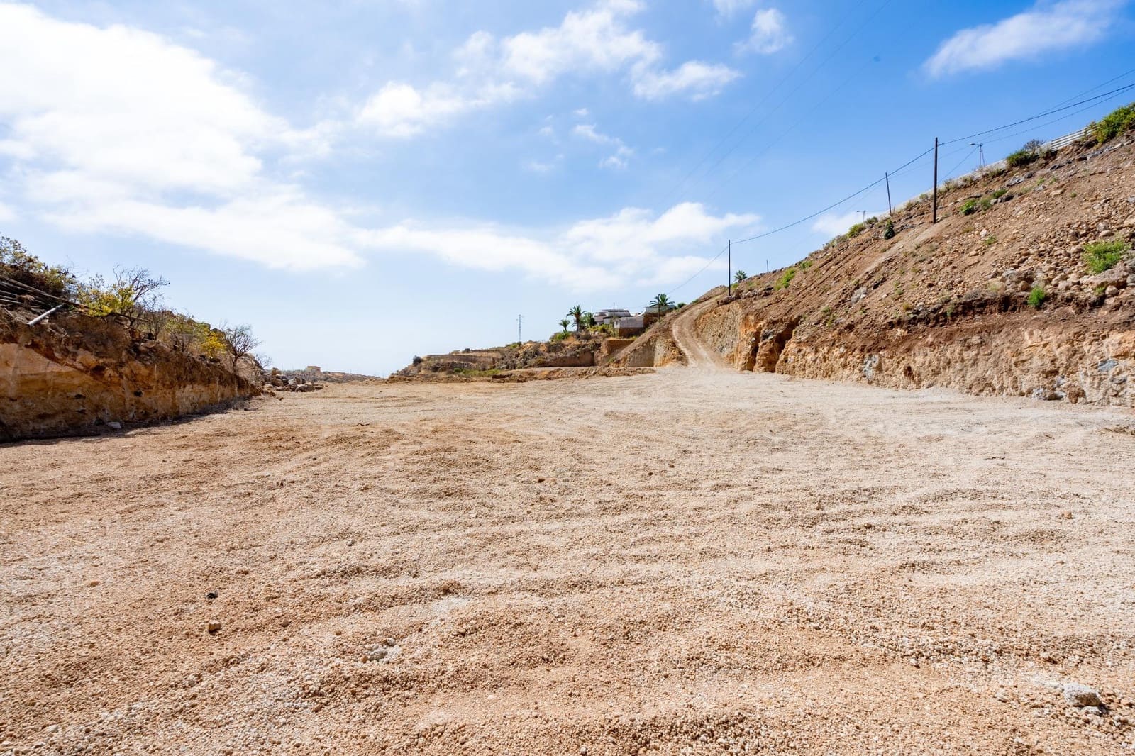 Grunde uden byggetilladelser til salg i Granadilla de Abona - € 105.000 (Ref: 9116164)