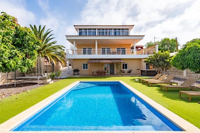 10 soveværelse Villa til salg i Buzanada, Arona med swimmingpool garage - € 1.170.000 (Ref: 9154026)