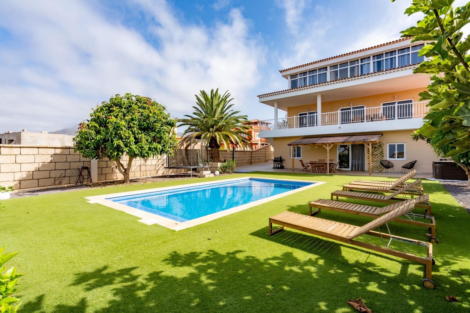 10 soveværelse Villa til salg i Buzanada med swimmingpool garage - € 1.050.000 (Ref: 9154026)