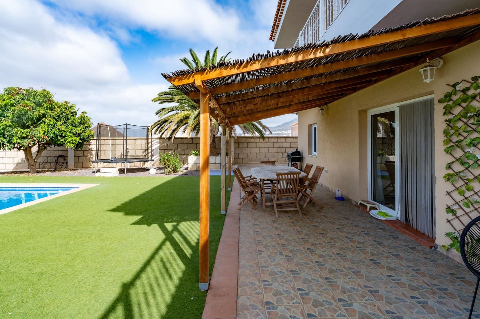 10 soveværelse Villa til salg i Buzanada med swimmingpool garage - € 1.050.000 (Ref: 9154026)