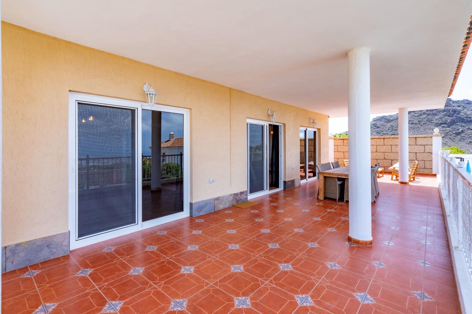 10 soveværelse Villa til salg i Buzanada med swimmingpool garage - € 1.050.000 (Ref: 9154026)