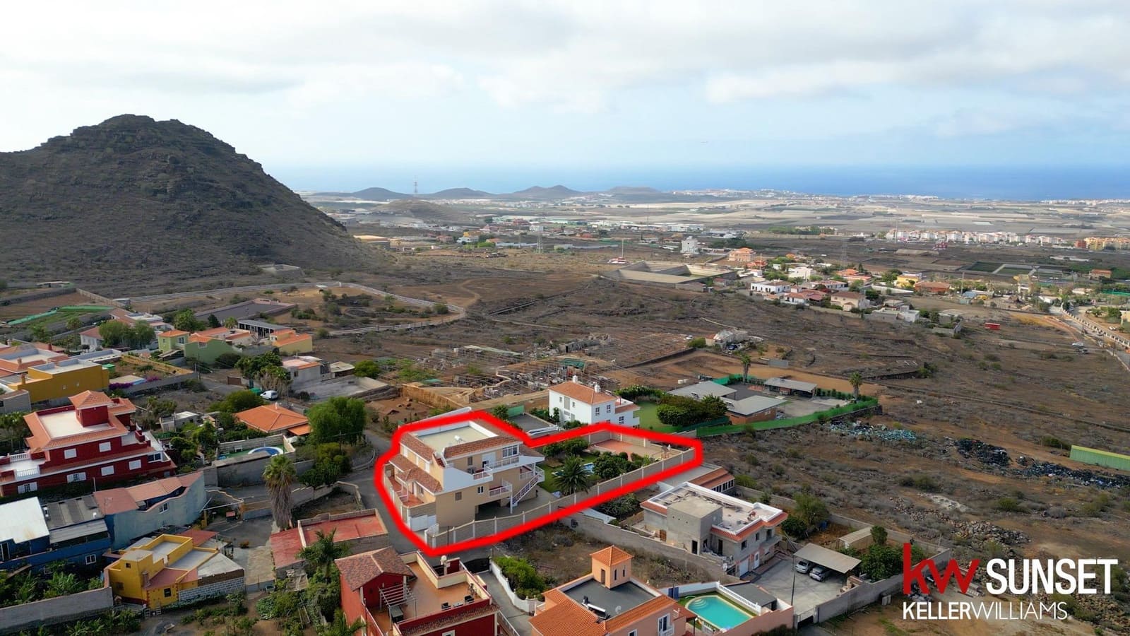 10 soveværelse Villa til salg i Buzanada med swimmingpool garage - € 1.050.000 (Ref: 9154026)