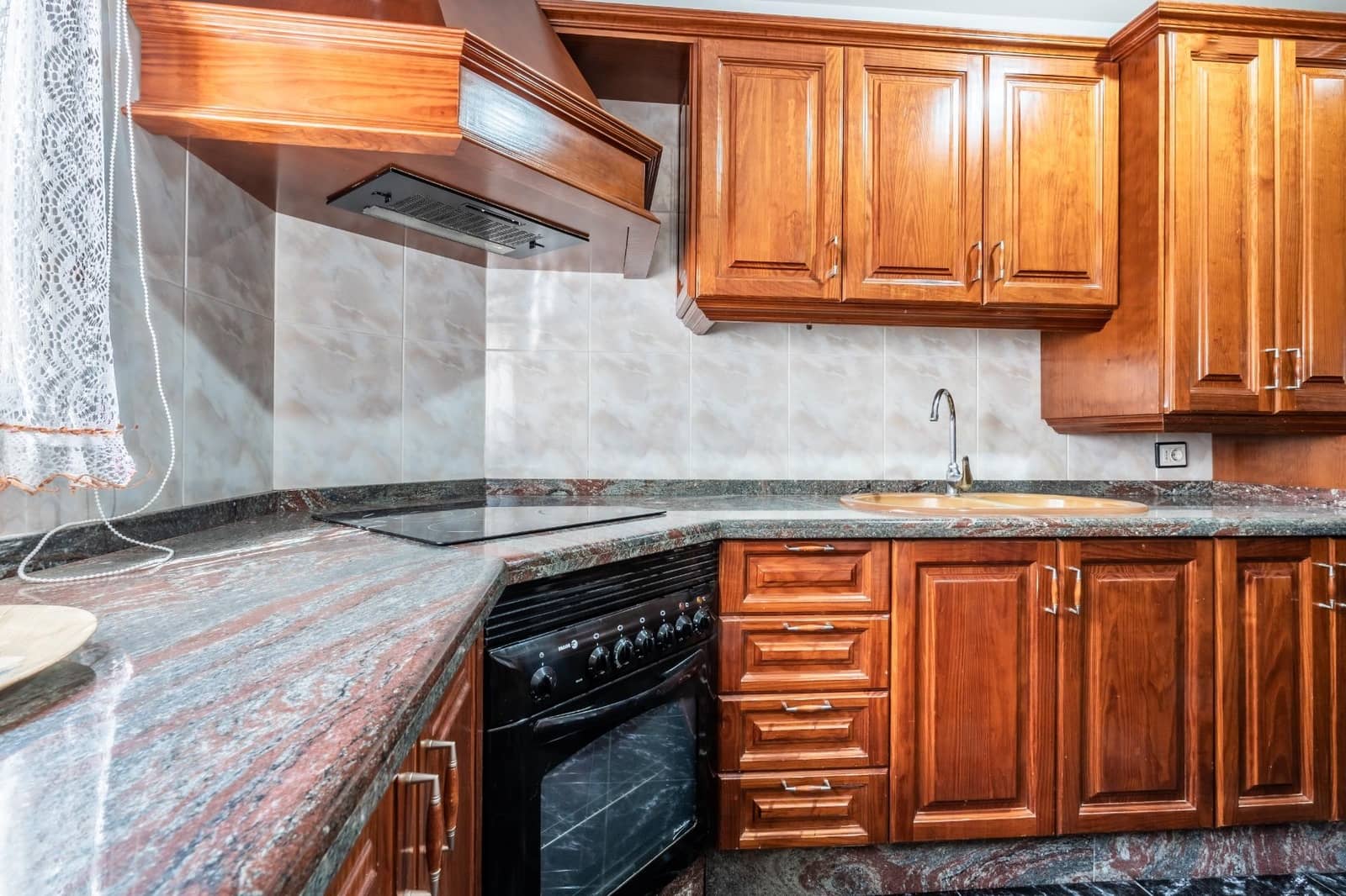 6 soveværelse Byhus til salg i Icod de los Vinos med garage - € 259.000 (Ref: 9162346)