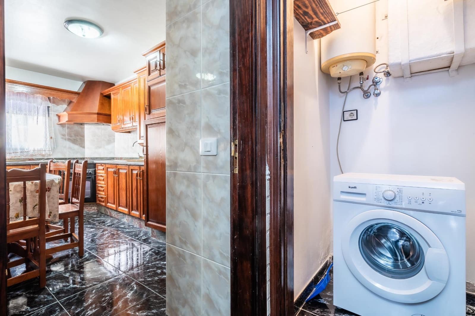 6 soveværelse Byhus til salg i Icod de los Vinos med garage - € 259.000 (Ref: 9162346)